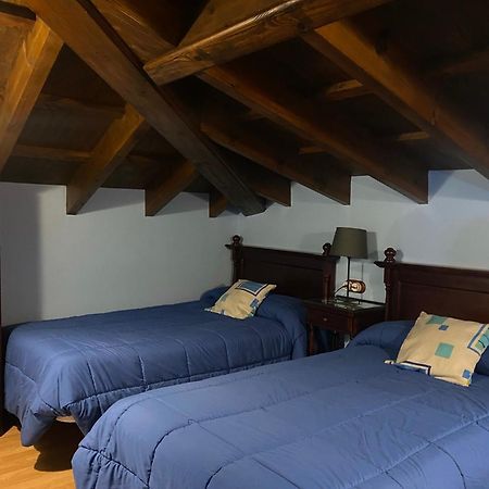 La Posada De Barro Infiesto Buitenkant foto